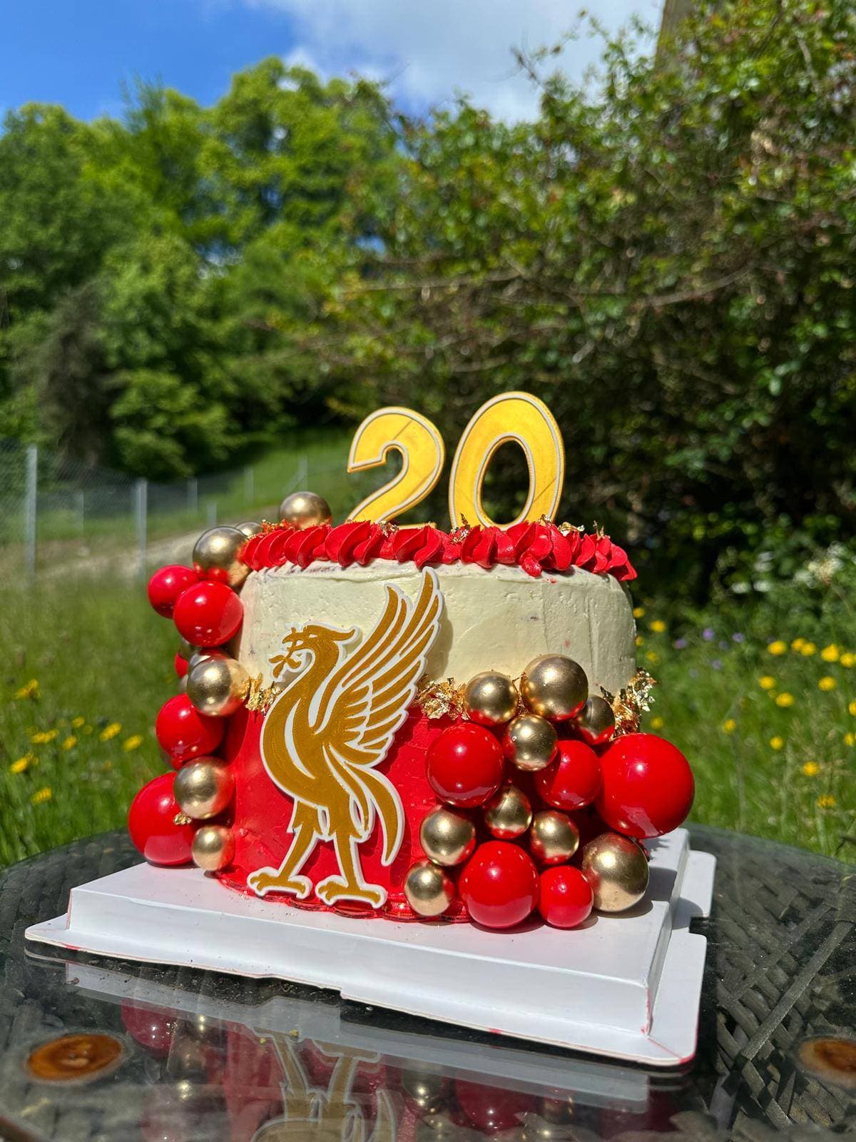 Cake toppers